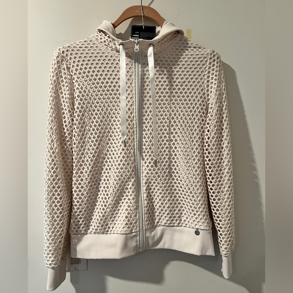 Lorna Jane Manhattan Mesh White Jacket Sz. M *EUC* MSRP: $150+tax